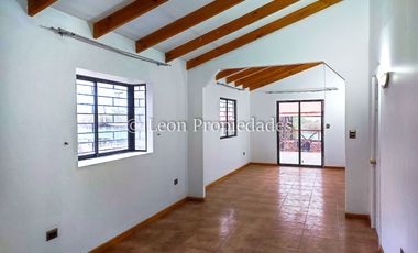 Leon Propiedades arrienda hermosa casa en Lo águila, Curacaví