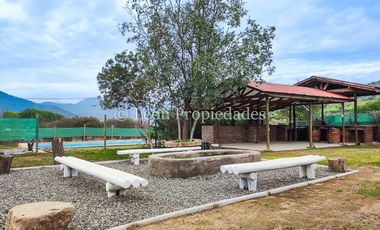 Leon Propiedades arrienda hermosa casa en Lo águila, Curacaví