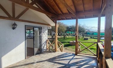 Leon Propiedades arrienda hermosa casa en Lo águila, Curacaví