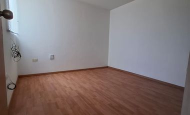 SE RENTA DEPARTAMENTO SEMINUEVO EN PRIMER PISO EN FRACC RIO NILO, STA CRUZ BUENAVISTA, PUEBLA