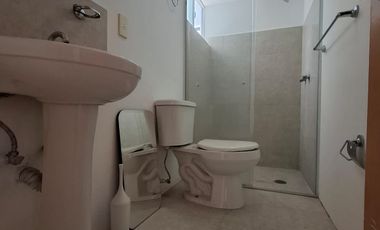 SE RENTA DEPARTAMENTO SEMINUEVO EN PRIMER PISO EN FRACC RIO NILO, STA CRUZ BUENAVISTA, PUEBLA