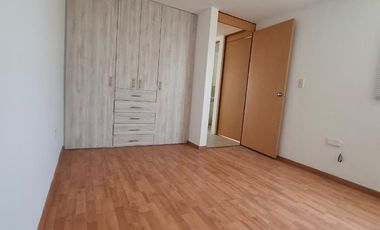 SE RENTA DEPARTAMENTO SEMINUEVO EN PRIMER PISO EN FRACC RIO NILO, STA CRUZ BUENAVISTA, PUEBLA