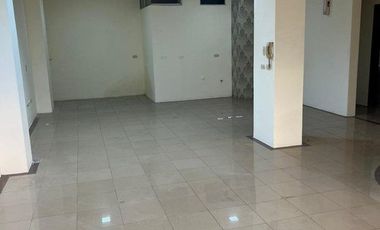 Se alquila Local Comercial en la Cdla. Las Brisas1