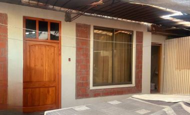 SE VENDE CASA SÓLIDA DE 200M2 EN ARICA