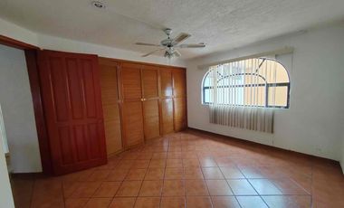 CASA EN VENTA PRIVADA LA JOYA