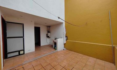 CASA EN VENTA PRIVADA LA JOYA