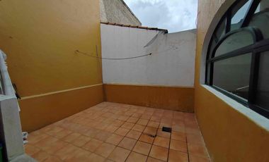 CASA EN VENTA PRIVADA LA JOYA