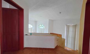 CASA EN VENTA PRIVADA LA JOYA