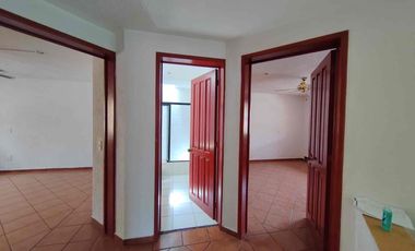 CASA EN VENTA PRIVADA LA JOYA