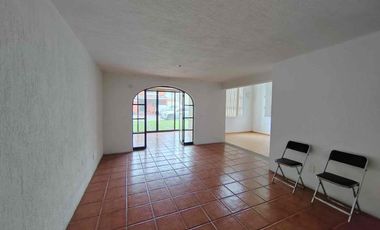 CASA EN VENTA PRIVADA LA JOYA
