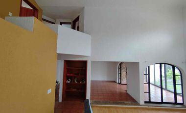 CASA EN VENTA PRIVADA LA JOYA