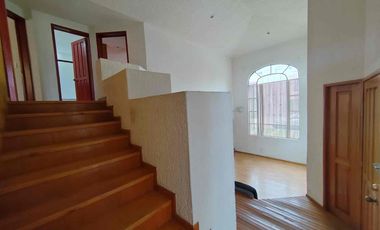 CASA EN VENTA PRIVADA LA JOYA