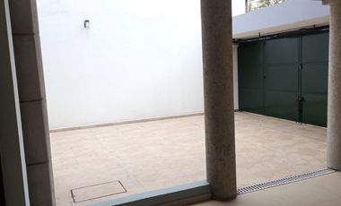 Edificio en renta con 7 oficinas o privados