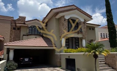 CASA EN VENTA EN PUERTA DE HIERRO