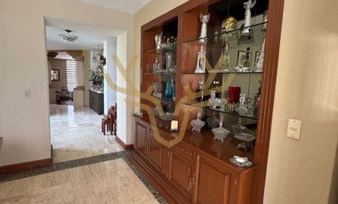 CASA EN VENTA EN PUERTA DE HIERRO
