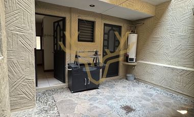 CASA EN VENTA EN PUERTA DE HIERRO