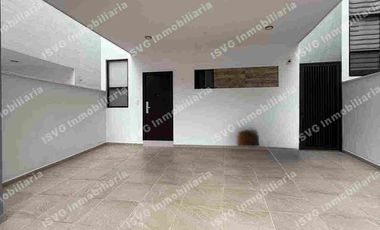 Casa en Renta en Privada de Porto Cumbres