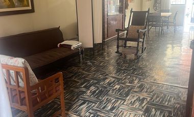 VENDO LINDA CASA CALLE TRANQUILA Y CENTRICA EN LOS CEDROS DE VILLA CHORRILLOS