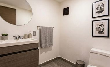 Penthouse de dos niveles con excelente ubicación