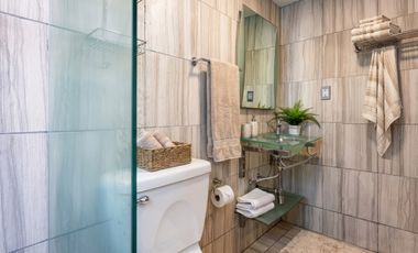 Penthouse de dos niveles con excelente ubicación