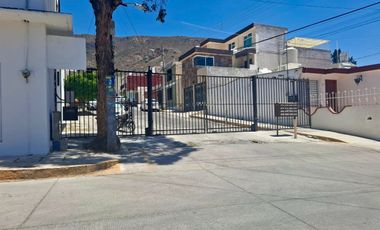 🏡 SE RENTA HERMOSA CASA AMUEBLADA – en Lomas Vista Hermosa.