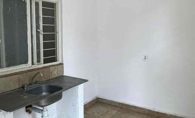 Casa en venta muy cerca de la policlínica zona centro de la ciudad