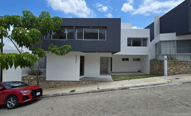 CASA EN RENTA, RESIDENCIAL PUNTA DIAMANTE, 3 RECS + SERV, TUXTLA GUTIERREZ
