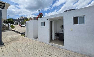 CASA EN RENTA, RESIDENCIAL PUNTA DIAMANTE, 3 RECS + SERV, TUXTLA GUTIERREZ