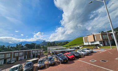 VENDO CASA CONSTRUCION RECIENTE  RODEADA DE NATURALEZA EN CONJUNTO CERRADO EN LA FLORIDA, MANIZALES
