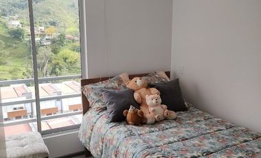 Excelente casa en el sector de La Florida en conjunto cerrado de 122m2.