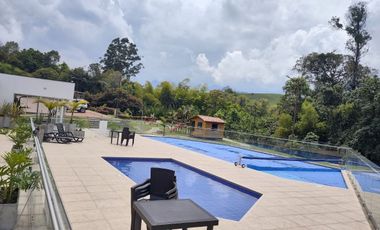 Excelente casa en el sector de La Florida en conjunto cerrado de 122m2.