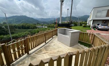 VENDO CASA ALTOVERDE, CHINCHINA, CALDAS.