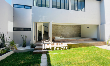 CASA EN RENTA