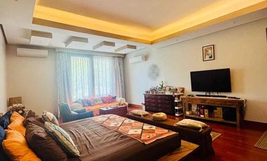 Modern Asian Style Fairway Villa