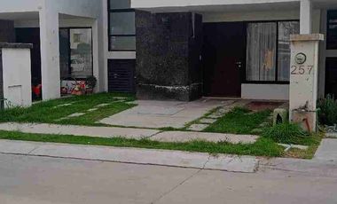 CASA EN RENTA FRACC LA CIMA, LEON GUANAJUATO