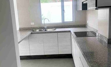 Suite en venta, sector Cumbaya, La Primavera