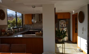 🏙️En Venta Penthouse Dúplex de 3 Dormitorios con Terraza y Vista al Río Tomebamba - Paseo 3 de Noviembre / Zona Rosa