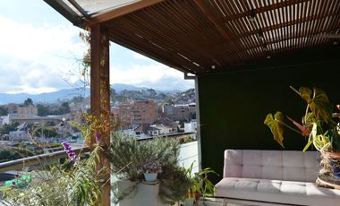 🏙️En Venta Penthouse Dúplex de 3 Dormitorios con Terraza y Vista al Río Tomebamba - Paseo 3 de Noviembre / Zona Rosa