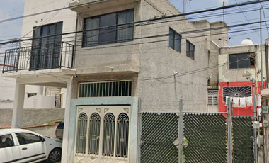 CASA EN VENTA  CON EXCELENTE EN UBUCACION, CUAUTITLAN IZCALLI PARQUES	EDO. MEX	CUAUTITLAN IZCALLI	EDO. MEX	C.P.54720