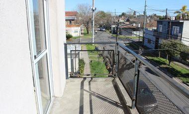 COMPLEJO 4 DUPLEX Y GALPÓN DE 200m² - HURLINGHAM