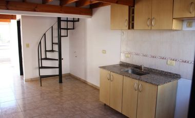 COMPLEJO 4 DUPLEX Y GALPÓN DE 200m² - HURLINGHAM