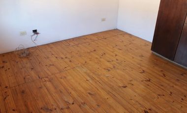 COMPLEJO 4 DUPLEX Y GALPÓN DE 200m² - HURLINGHAM