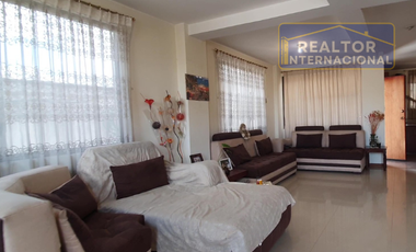 Venta de casa en Huachi Chico