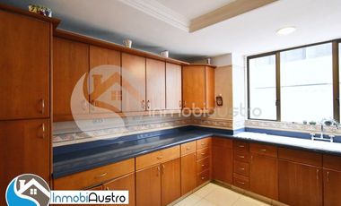 Av. Ordóñez Lasso, Venta de Apartamento