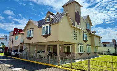 CASA EN RENTA EN BOSQUES DE METEPEC AMUEBLADA O SIN AMUEBLAR
