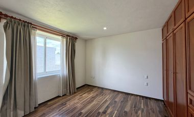 CASA EN RENTA EN BOSQUES DE METEPEC AMUEBLADA O SIN AMUEBLAR