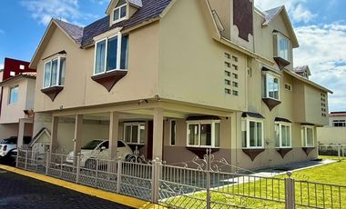 CASA EN RENTA EN BOSQUES DE METEPEC AMUEBLADA O SIN AMUEBLAR
