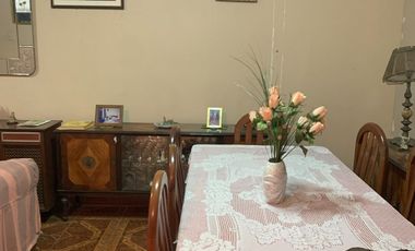 VENTA DE CASA EN URB. PANAMERICANA NORTE. 434 M2. 3 PISOS MAS AZOTEA. A UNA CUADRA DE LA AUTOPISTA PANAMERICANA NORTE.