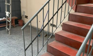 VENTA DE CASA EN URB. PANAMERICANA NORTE. 434 M2. 3 PISOS MAS AZOTEA. A UNA CUADRA DE LA AUTOPISTA PANAMERICANA NORTE.