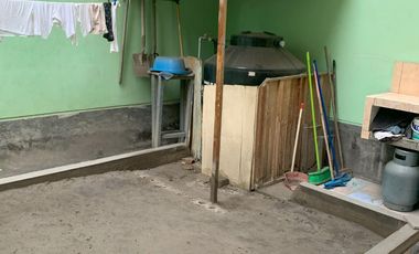 VENTA DE CASA EN URB. PANAMERICANA NORTE. 434 M2. 3 PISOS MAS AZOTEA. A UNA CUADRA DE LA AUTOPISTA PANAMERICANA NORTE.